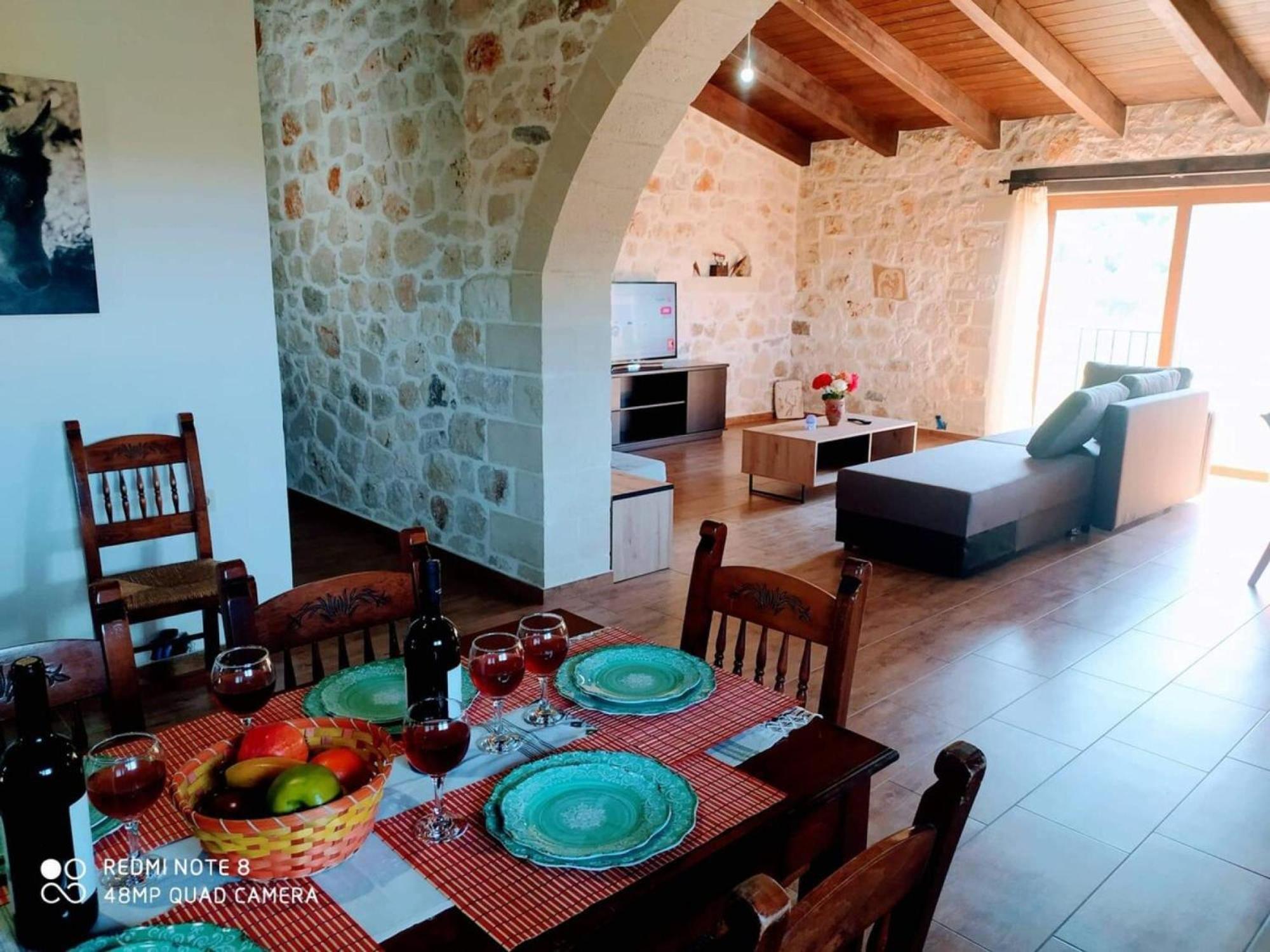 Traditional Villa in Pemonia Esterno foto