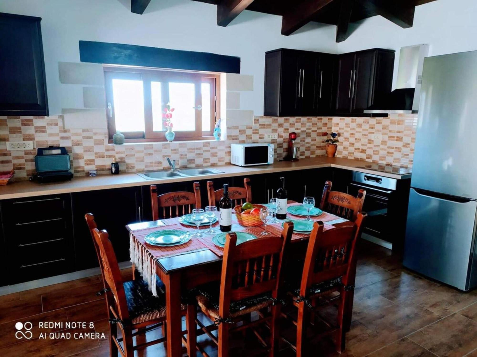 Traditional Villa in Pemonia Esterno foto