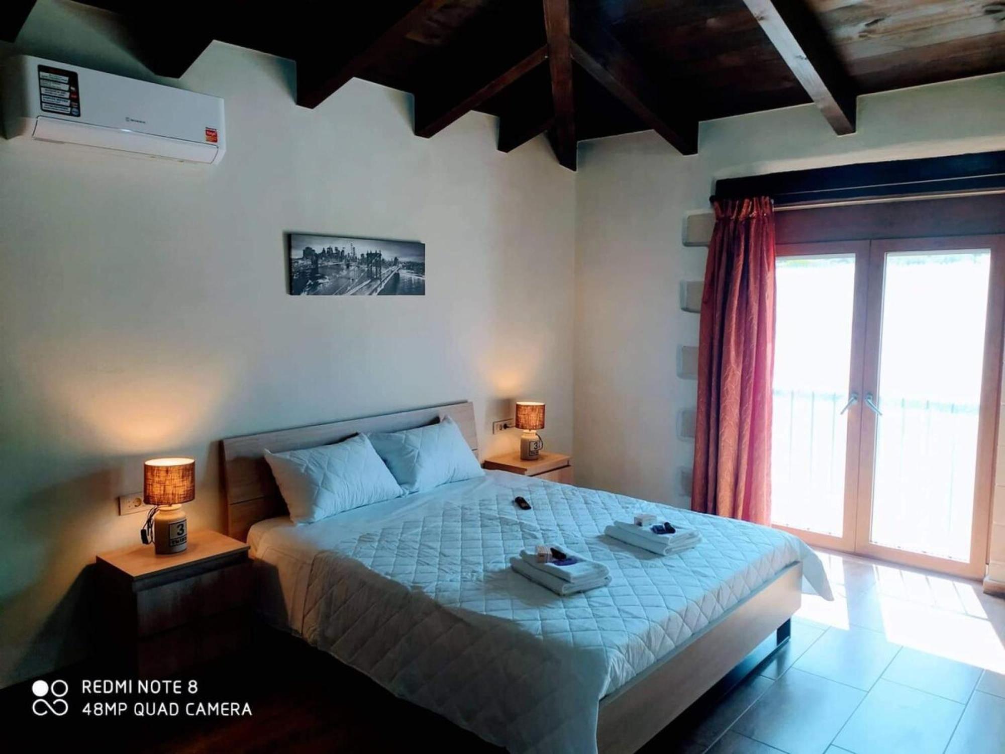 Traditional Villa in Pemonia Esterno foto